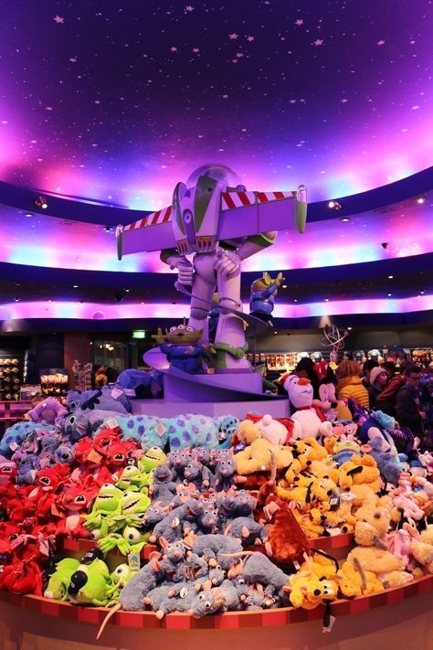 Disneyland Paris Aesthetic, Disney Plushies, Disneyland Merchandise, Disney World Aesthetic, Disneyland World, Disney World Pictures, Disney Souvenirs, Disney Paris, Disney Orlando