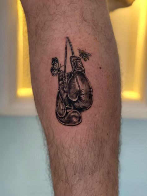 Boxing Memorial Tattoo, Small Boxing Tattoo, Creed Tattoo Boxing, Tattoo For Fighter, Kickboxing Tattoos, Kickboxing Tattoos For Women, Boxing Gloves Tattoo Women, Boxing Tattoo For Women, Mma Tatoos