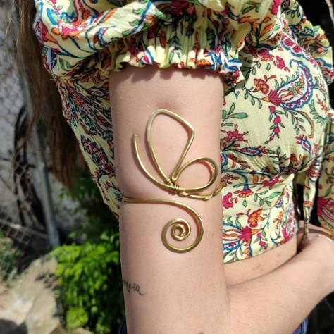 Butterfly Upper Arm Cuff for Women Golden Upper Arm Bracelet - Etsy Hong Kong Arms Bracelets, Bracelet With Wire, Upper Arm Cuff Bracelet, Arm Cuff Jewelry, Wire Butterfly, Cuffs Diy, Upper Arm Bracelet, Upper Arm Cuff, Arm Bangles