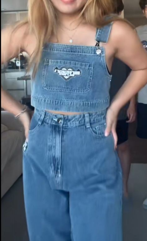 Outfit by @/jajajalin on tiktok jeans outfit DIY two pieces overall jeans crop top Jeans And Crop Top Outfit, Jeans Crop Top, Crop Top Outfit, Overall Jeans, Clothes Hacks, Crop Top With Jeans, Overall Outfit, Overalls Outfit, Top Outfit