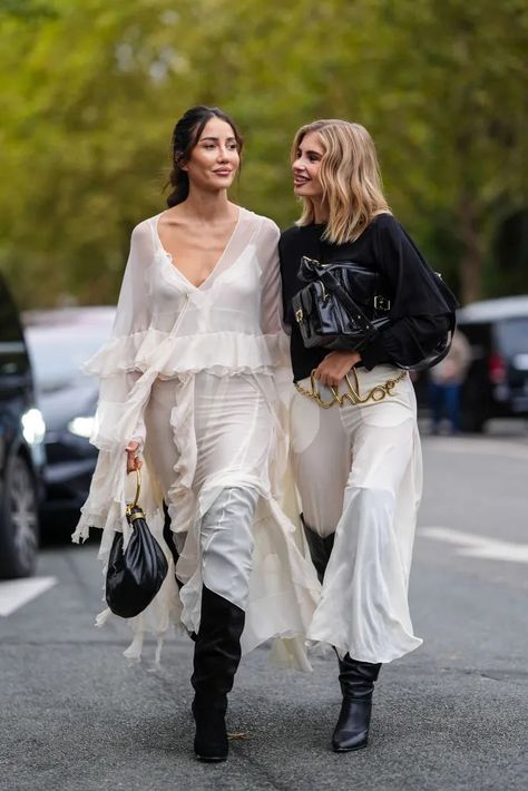 5 Chic Boho Outfit Ideas That Will Help You Look On Trend in 2024 | Who What Wear Boho Outfit Ideas, Boho Street Style, Blouse Images, Peasant Skirt, Boho Trends, Boho Outfit, Look Expensive, 2024 Outfits, Dress Images