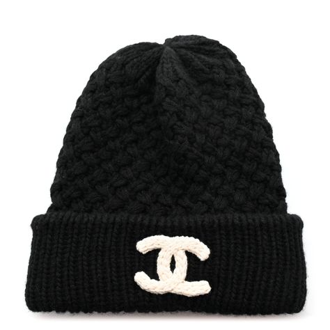 Chanel 2021, Cc Beanie, Oversized Bag, Chanel Logo, Black Beanie, Chanel Accessories, Chanel Black, Beanie Hat, Knit Beanie