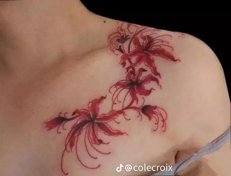 Higanbana Tattoo, Back Tattoo Flower, Petunia Tattoo, Spider Lily Tattoo, Red Tattoo Ideas, Lillies Tattoo, Needle Tattoo, Red Spider Lily, Red Tattoo