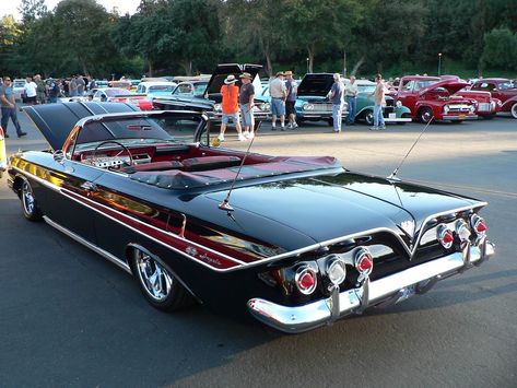 1961 Chevy Impala, Impala Convertible, Black Convertible, Cool Old Cars, Best Classic Cars, Old School Cars, American Classic Cars, Classy Cars, Chevy Impala