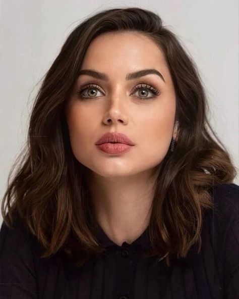 American Beauty, Bucky Barnes, Beauty Face, Beauty Make Up, Wedding Makeup, Hair Lengths, New Hair, Blue Eyes, Hair Inspo