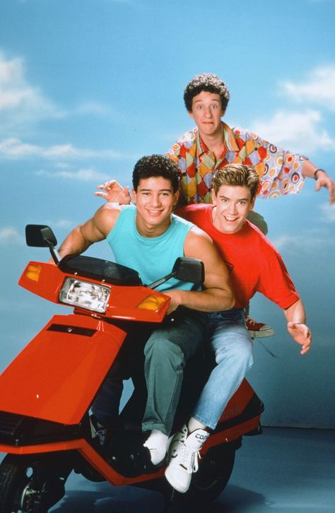 Save By The Bell, Ac Slater, Comfort Photos, Dustin Diamond, Mark Paul Gosselaar, Zack Morris, Twin Names, 90s Tv Shows, Mario Lopez