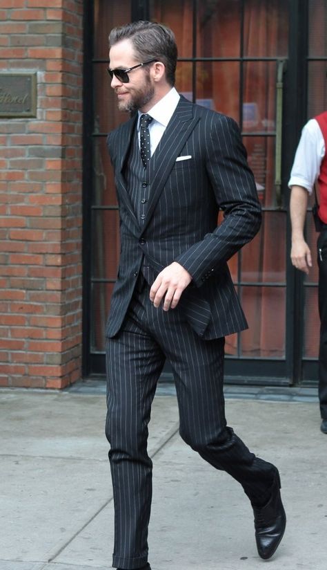 Chris Pine Chris Pine Style, Business Professional Attire, Black Pinstripe Suit, Terno Slim, Style Gentleman, A Man In A Suit, Der Gentleman, Man In A Suit, Walking Down The Street