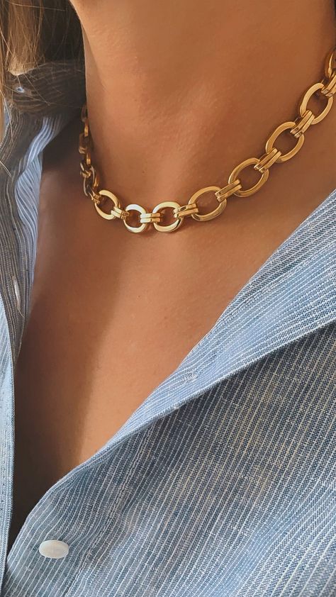 Geometric chain necklace • Statement Necklace • Women Gold Necklace • Chunky Gold link Chain Necklace Thick Gold Chain Necklace, Chunky Gold Necklace, Gold Link Chain Necklace, Gold Neck Chain, Chunky Gold Necklaces, Eagle Necklace, Trending Bracelets, Bracelets Design, Gold Link Chain