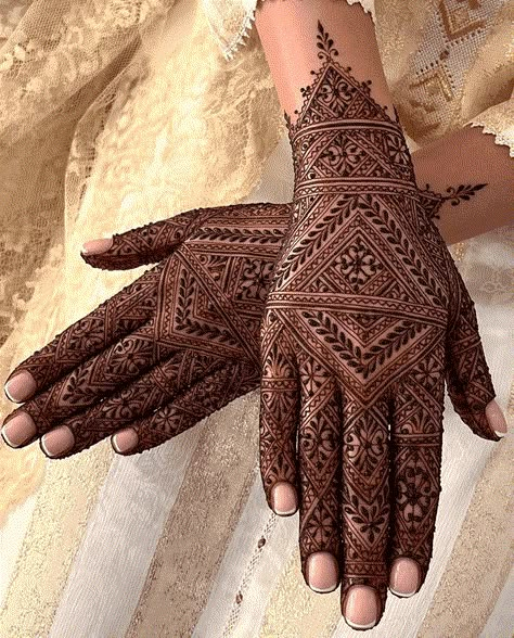 Heavy Henna Designs, Moroccan Mehndi Design, Moroccan Mehendi, Moroccan Henna Designs, Heavy Mehndi Designs, Fessi Henna, Intricate Mehndi Designs, Stylish Back Hand Mehndi, Mehndi Designs New