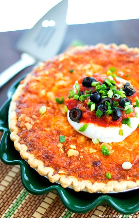 This easy Chicken Enchilada Quiche is a stellar option for a meal any time of day. #quicherecipes #easychickenrecipes #chickenenchiladas #chickenquiche #quiche #chickenrecipes #brunch #breakfast #southernrecipes Chicken Quiche, Sausage Quiche, Breakfast Quiche Recipes, Chicken Enchiladas Easy, Breakfast Quiche, Comfort Food Southern, Chicken Enchilada, Quiche Recipes, Chicken Enchiladas