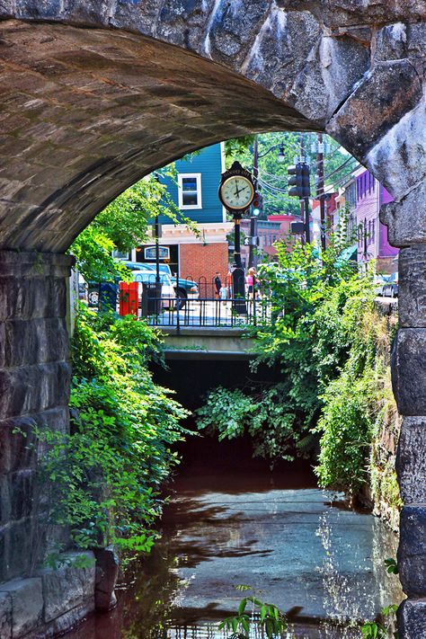 A history spree in Ellicott City, Md. - The Washington Post Maryland Day Trips, Ellicott City Maryland, Ellicott City Md, Dc Trip, Ellicott City, Dc Travel, Ghost Tour, Historic Downtown, Historic District