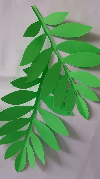 3d Paper Leaves, Paper Jungle Leaves, Paper Leaves Diy Tutorials, Paper Leaves Diy, File Decoration Ideas Cover, Diy Paper Leaf, Leaf Templates, File Decoration Ideas, Vine Videos