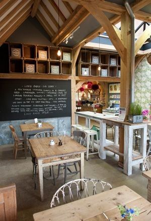 Farm Cafe, Rustic Cafe, Cottage Porch, Rustic Apartment, Living Room Decor Rustic, Coffee Shops Interior, Cafe Style, Farm Shop, Tables And Chairs