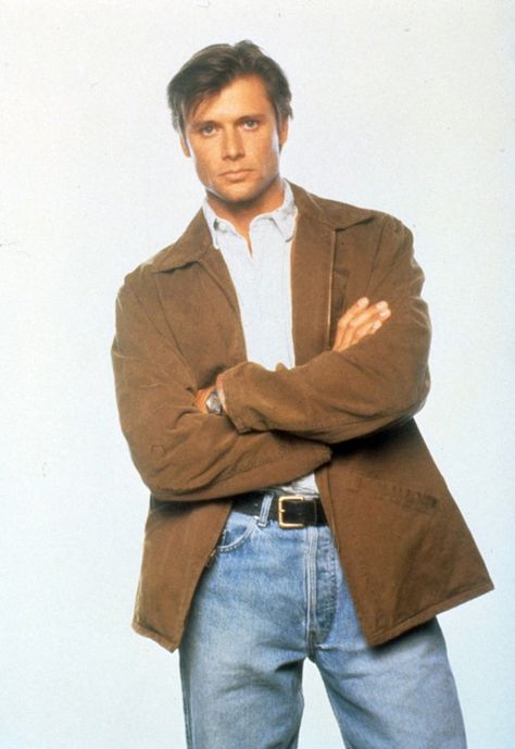 The 10 Best Dressed Guys In '90s TV Shows, From Shawn Hunter in Leather To Zack Morris In High Waisted Denim 80s Dad Outfit, 90s Dad Outfit, Grant Show, Hanson Family, Thrift Manifestation, Shawn Hunter, Dad Outfits, Zack Morris, 90s Tv Shows