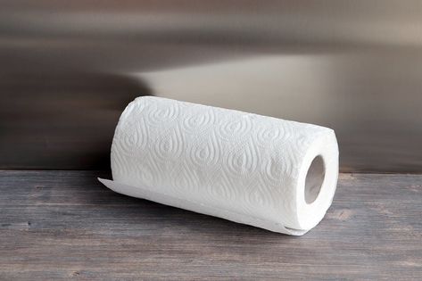 Why You Should Be Putting Paper Towels in the Fridge | Reader's Digest Image Paper, Grilled Pizza, Pesto Recipe, Healthy Sides, Fresh Corn, Kitchen Cleaning, Done With You, Paper Towels, Fresh Salads