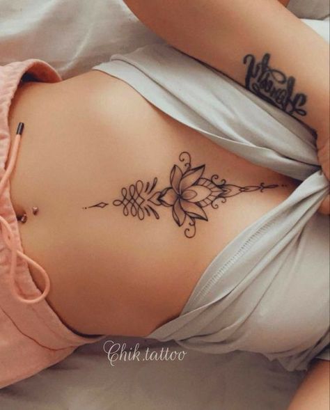 Walmart Shoppers Who Failed at Fashion Tatoos Woman, Private Tattoos, Perfect Tattoo, Walmart Fashion, Arabic Mehndi, Saying Goodbye, All Craft, Beautiful Smile Women, Tattoo Style