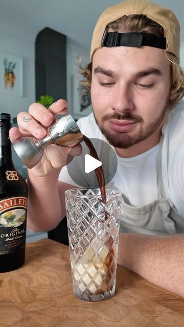 MICHAEL FINCH on Instagram: "#ad If there is any drink that screams Valentines, it's something with @baileysofficial in it !!! So I made a Baileys Chai Espresso Martini, seriously unreal! Get yourself a bottle of Baileys at @bws_au Online & instore! 

CHAI ESPRESSO MARTINI (approx 2.1 standard drinks)
* 30ml Baileys Irish Cream
* 45ml Vodka 
* 30ml freshly brewed Espresso 
* 15ml chai concentrate 
* 3 coffee beans, for garnish
* cinnamon, for garnish #drinkresponsibly" Chai Espresso Martini, Baileys Irish, Baileys Irish Cream, Espresso Martini, Irish Cream, Coffee Beans, Martini, Espresso, Vodka