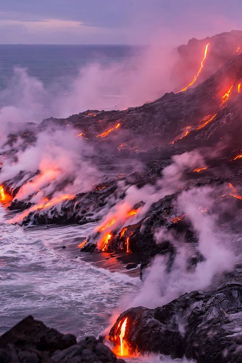 // v o l c a n o Us Bucket List, Volcano Pictures, National Parks In The Us, All National Parks, Matka Natura, Hawaii Volcanoes National Park, Hawaii Volcano, Belle Nature, Tapeta Galaxie