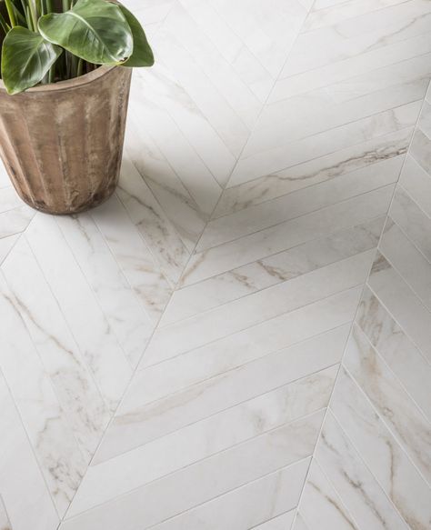 Chevron Tiles Kitchen, Herringbone Bathroom Floor, Chevron Floor Tile, Chevron Tiles Floor, Herringbone Tile Bathroom, Herringbone Tile Floors, Porcelain Tile Bathroom, Marble Effect Tiles, Chevron Bathroom