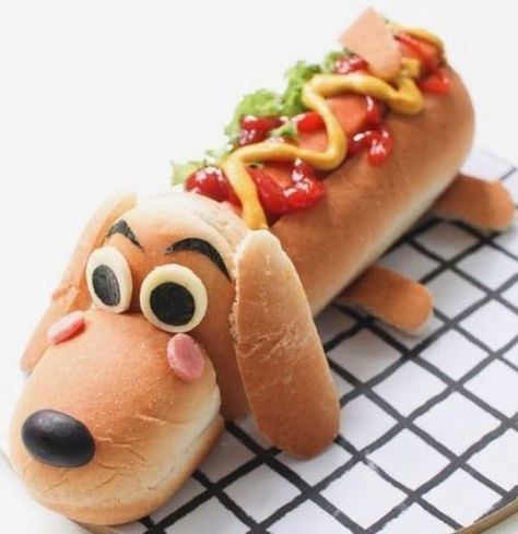 Dog Bread, Decorações Com Comidas, Food Art For Kids, Cute Snacks, Easy Food Art, God Mat, Kawaii Food, Fun Kids Food, Food Crafts