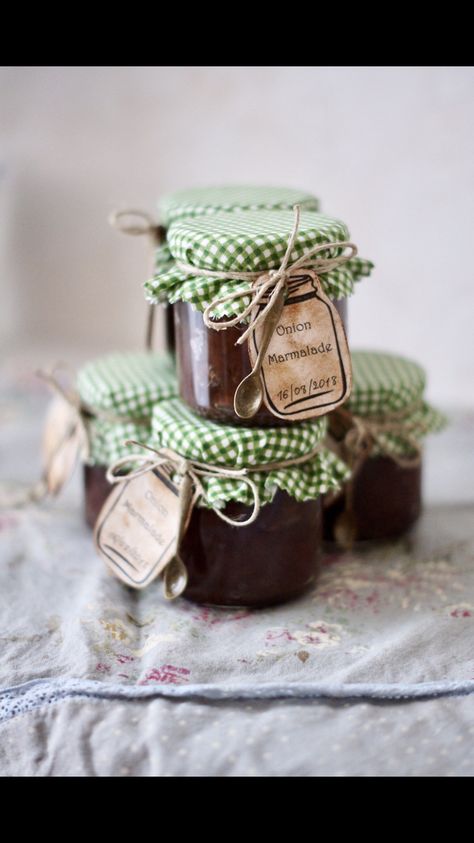 my #homemade #onion #marmalade Canning Gifts, Jam Wedding Favors, Cottage Meals, Jam Gift, Jam Packaging, Beeswax Candles Diy, Jar Of Jam, Jar Packaging, Dessert In A Jar