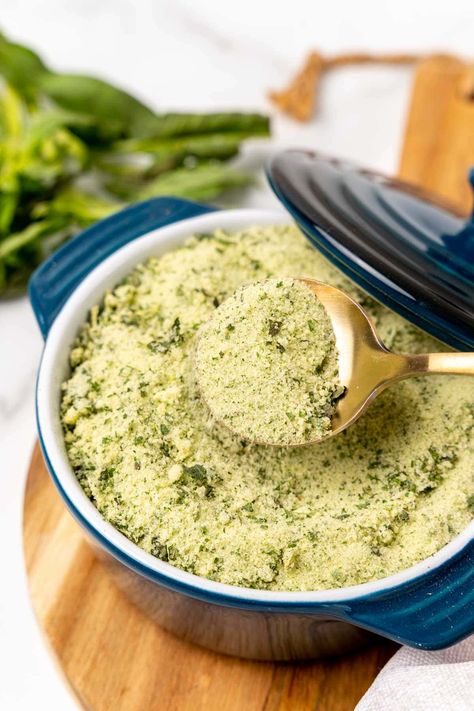 This delicious basil salt is perfect for seasoning your Italian-inspired dishes! It has wonderful flavor and about 40% less sodium than regular kosher salt. Basil Salt Recipe, Basil Salt Recipe Easy, Homemade Season Salt, How Do You Dry Fresh Basil, Basil Finishing Salt, Dry Basil, Basil Salt, Seasoning And Spice, Basil Recipes