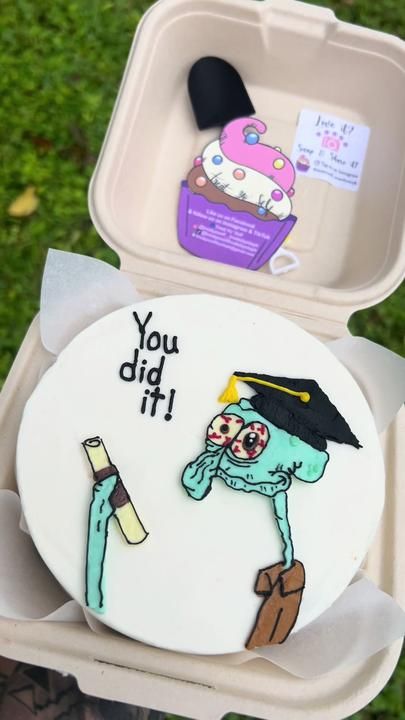 Treat Yo’ Self on TikTok Graduating Cake Ideas, Graduated Cake Ideas, Funny Congrats Cake, You Did It Squidward Cake, Graduation Cake For Him, Graduation Baking Ideas, Graduation Party Cake Ideas High School, Squidward Graduation Cake, Highschool Graduation Cake