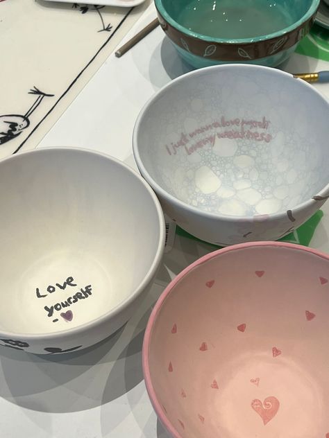 Kpop Pottery, Painting Ceramics, Diy Pottery Painting, Homemade Clay, Pottery Inspo, Kpop Journal, Glass Paintings, Ceramic Inspiration, Meaningful Drawings