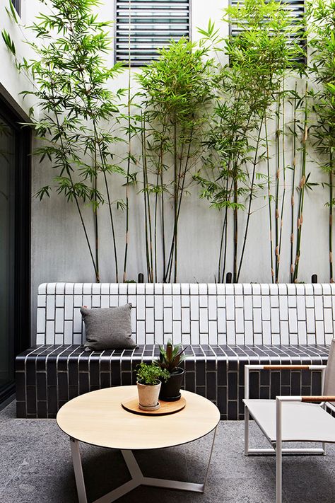 5 Modern Outdoor Spaces That’ll Make You Say “SUMMER!!!” Patio Images, Modern Outdoor Spaces, Outdoor Patio Set, Patio Tiles, Outdoor Patio Chairs, Patio Interior, Terrace Design, Outdoor Inspirations, Dream Backyard