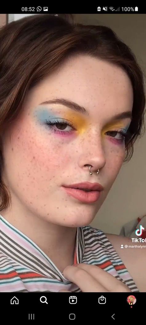 Simple Pride Make Up Looks, Funky Makeup Looks Creative, Non Binary Flag Makeup, Pride Make Up Looks, Pan Flag Makeup, Simple Pride Make Up, Pansexual Makeup Looks, Pan Pride Makeup, Gay Makeup Looks