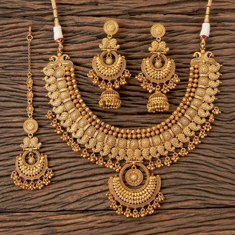 Antique Gold Choker/ Indian Necklace/ Temple Necklace Set/south Indian Wedding Jewelry/bridal Jewelry/amrapali Jewelry - Etsy Canada New Gold Set Design, Trendy Gold Jewelry Necklaces, Gold Jewellery Necklace Set, Traditional Antique Gold Jewellery, Gold Jewelry Wedding Bridal Sets, Indian Gold Set Design, Antique Gold Set Designs, Antique Sets Gold, Temple Jewellery Gold Necklaces