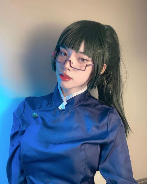 Maki Zenin Cosplay, Maki Cosplay, Maki Jjk, Neon Lights Photography, Anime Plushies, Whatsapp Wallpapers Hd, Sakura Cosplay, Anime Cosplay Makeup, Maki Zenin