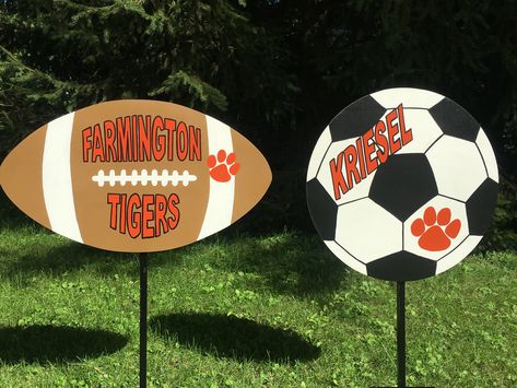 Football Yard Signs For Players Diy, Soccer Yard Signs, Soccer Fan Signs, Soccer Door Signs Tournament, Wooden Soccer Signs, Sports Day, Yard Sign, Yard Signs, Football Soccer