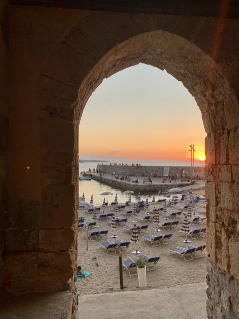 Cefalu Italy, Cefalu Sicily Beach, Malta Italy, Cefalu Sicily, Catania Sicily, Italian Romance, Malta Beaches, Clear Beaches, Palermo Sicily