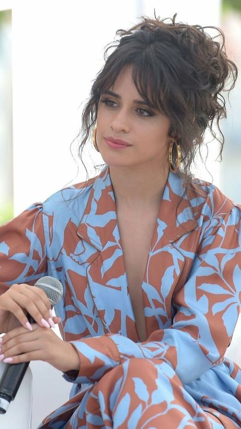 Camila Cabello Hair, Curly Hair Fringe, Cabello Hair, Curly Hair Photos, Wavy Haircuts, Thick Curly Hair, Curly Hair Updo, Short Curly Haircuts, Haircuts For Wavy Hair