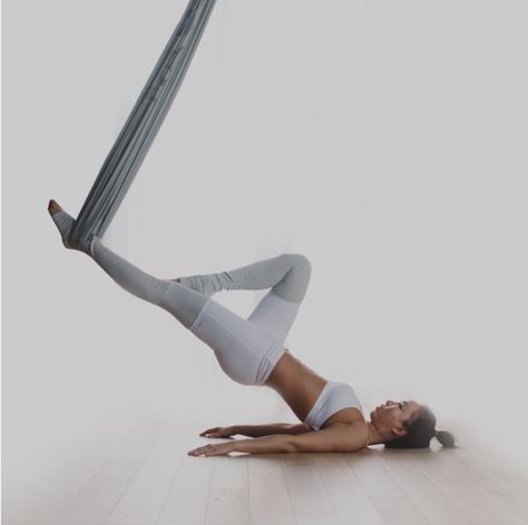 D&A Flying Yoga/Pole Fitness/Bungee Fitness – Welcome to D&A Flying Yoga. We offer flying(aerial) yoga, pole fitness, and flying bungee classes. Bungee Workout, Bungee Fitness, Photo Sport, Flying Yoga, Yoga Aerial, Sport Editorial, Yoga Trapeze, Dance Pole, Aerial Yoga Poses