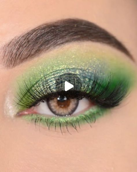 Green Eye Makeup Tutorial, Green Eyeshadow Tutorial, Green Makeup Tutorial, Green Eye Makeup, Green Makeup, Green Eye, Moon Garden, Makeup For Green Eyes, Eye Makeup Tutorial