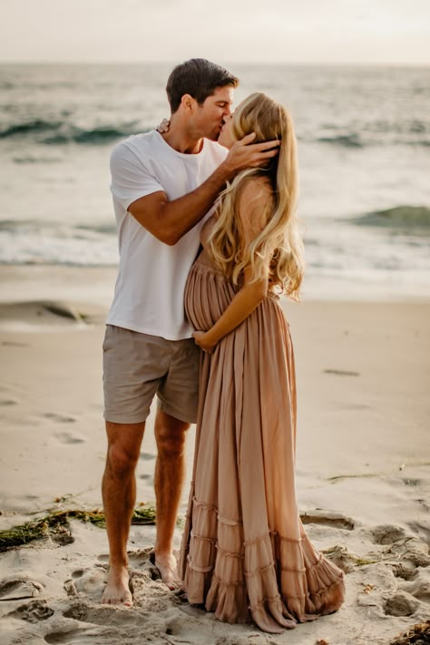 Mexico Family Photos Outfits, Beach Maternity Photos Pink Dress, Beach Family Photos Maternity, Maternity Shoot Beach Dress, Fall Beach Maternity Photoshoot, Beach Maternity Photo Outfits, Late Summer Maternity Outfits, Maternity Beach Photoshoot Outfit, Beachy Maternity Outfits