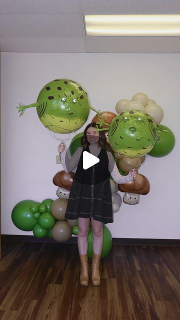 Bre Giglio | Dallas Influencer on Instagram: "Today I finally finished my shrek themed balloon frogs!! Heres a quick tutorial 💚🤭🐸✨🫏 #shrek #shrekparty #shrekdecor #shrekpartydecor #diy #diyparty #diypartydecor" Shrek Theme Baby Shower Ideas, Shrek Balloons, Shrek Swamp Decorations, Shrek 1st Birthday Party, Shrek Balloon Arch, Shrek 2nd Birthday Party, Shrek Baby Shower Ideas, Shrek Bachelorette Party, Shrek Party Decorations