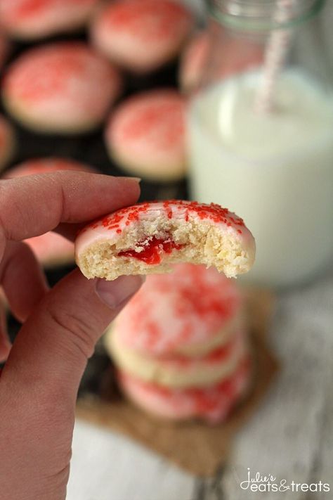 Almond Cherry Cookies Recipe ~ Soft, Delicious Almond Cookies Glazed in Cherry Frosting with a Surprise Cherry in the Middle! ~ http://www.julieseatsandtreats.com Almond Cherry Cookies, Cherry Cookies Recipes, Cherry Frosting, Cherry Pie Bars, Cookie Glaze, Soft Cookie Recipe, Cherry Cookies, Cookies Soft, Xmas Cookies