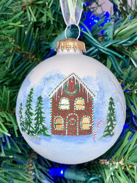 Painted Glass Ornaments Diy Christmas, Bauble Painting Ideas, Hand Painted Ornaments Glass Ball, Painting Christmas Balls, Hand Painted Christmas Balls, Christmas Ornament Painting, Glass Ornaments Diy, Gingerbread House Ornament, Hand Painted Christmas Ornaments