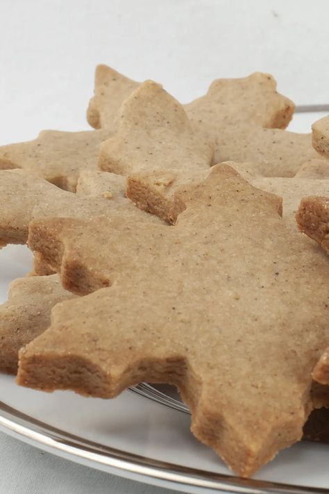 Vanilla Chai Shortbread Cookies, Chai Shortbread Cookies, Fall Shortbread, Chai Shortbread, Refrigerator Cookies, Shortbread Recipe, Shortbread Recipes, Vanilla Chai, Spice Cookies