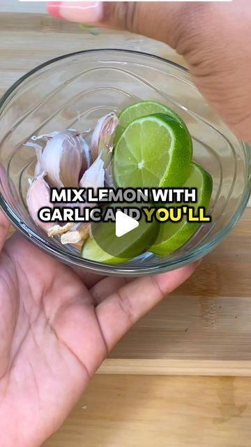 Garlic Water, Interesting Health Facts, Food Dehydration, Healthy Colon, Healthy Hacks, Health Facts Fitness, Turmeric Health, Health Drinks, Detox Juice Recipes