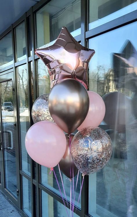 Rose Gold Party Theme, Balloon Table Decorations, 30th Birthday Balloons, Vintage Birthday Cakes, Bubble Birthday, Simple Birthday Party, Birthday Room Decorations, Cowgirl Birthday Party, Happy Birthday Posters