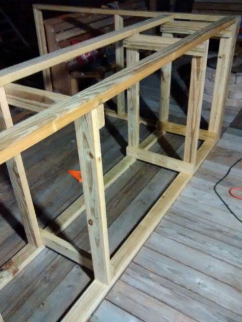 Deck Bar Construction - Imgur L Shaped Bar Plans, Building A Home Bar, Outdoor Garden Bar, Cheers Bar, Home Bar Plans, L Shaped Bar, Deck Bar, Diy Outdoor Bar, Porch Bar