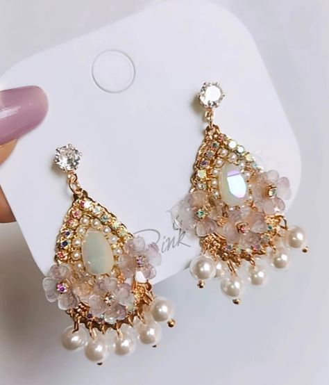 “Dreamy earrings for dreamy style !”💗🌻 Follow : @gehnakari for more 🪷 🌷PAN India Delivery 🌷Prepaid orders only 🌷Free shipping above ₹599 Dm us to place order🥀 . . . #jewellery #explorepage #newlaunch #dreamyearrings #earrings #earringstagram🔝 #latest #trendy #fyp #bracelets #giftforher #giftideas #necklace #rings #statementjewelry #statementearrings #handmadejewelry #jewelsofinstagram #buynow #pinterestaesthetic Dreamy Earrings, Dreamy Style, New Launch, Statement Jewelry, Statement Earrings, Handmade Jewelry, India, Free Shipping, Quick Saves