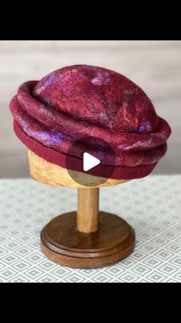 Wet Felting Hat Tutorial, Wet Felted Hats, Nuno Felting Tutorial, Wet Felting Tutorial, Felted Jewelry, Felted Hats, Smart Textiles, Felt Fashion, Wet Felting Projects