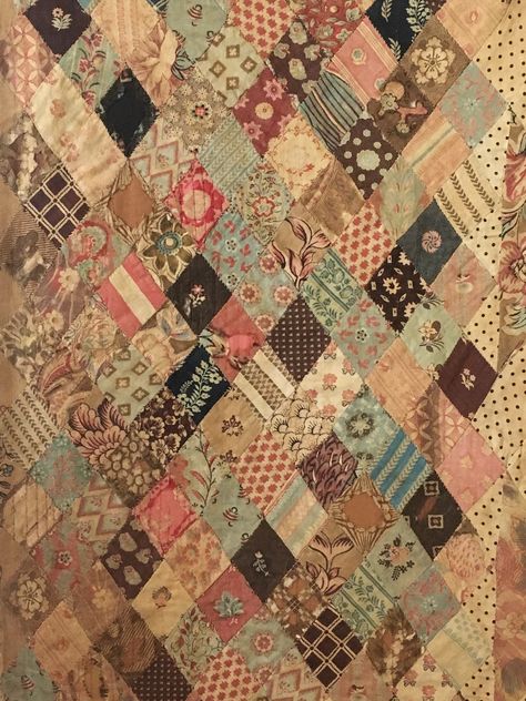 Sewing Decorations, Sewing Images, Going To Italy, Antique Quilts Patterns, Fabric Study, Victorian Quilts, Reproduction Quilts, Patchwork Quilting Designs, Making Quilts