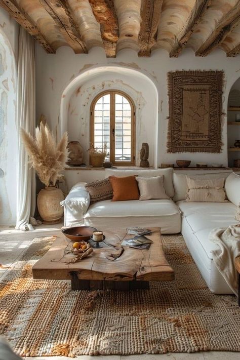 Meditteranean Home Decor, Boho Living Rooms, Spanish Style Home Interior, Boho Chic Interior Design, Modern Hacienda, Mediterranean Living Room, Boho Style Interior, Boho Living Room Ideas, Spanish Home Decor