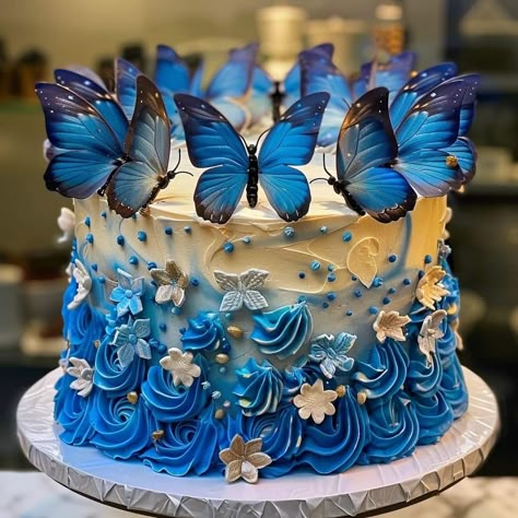 Butterfly Birthday Cakes, Unique Mehndi, Beautiful Cake Designs, Elegant Birthday Cakes, Cool Cake Designs, Creative Cake Decorating, Beautiful Birthday Cakes, Simple Birthday Cake, Butterfly Cakes